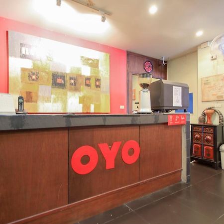 Oyo 1054 Phuket Backpacker Hostel Exterior foto