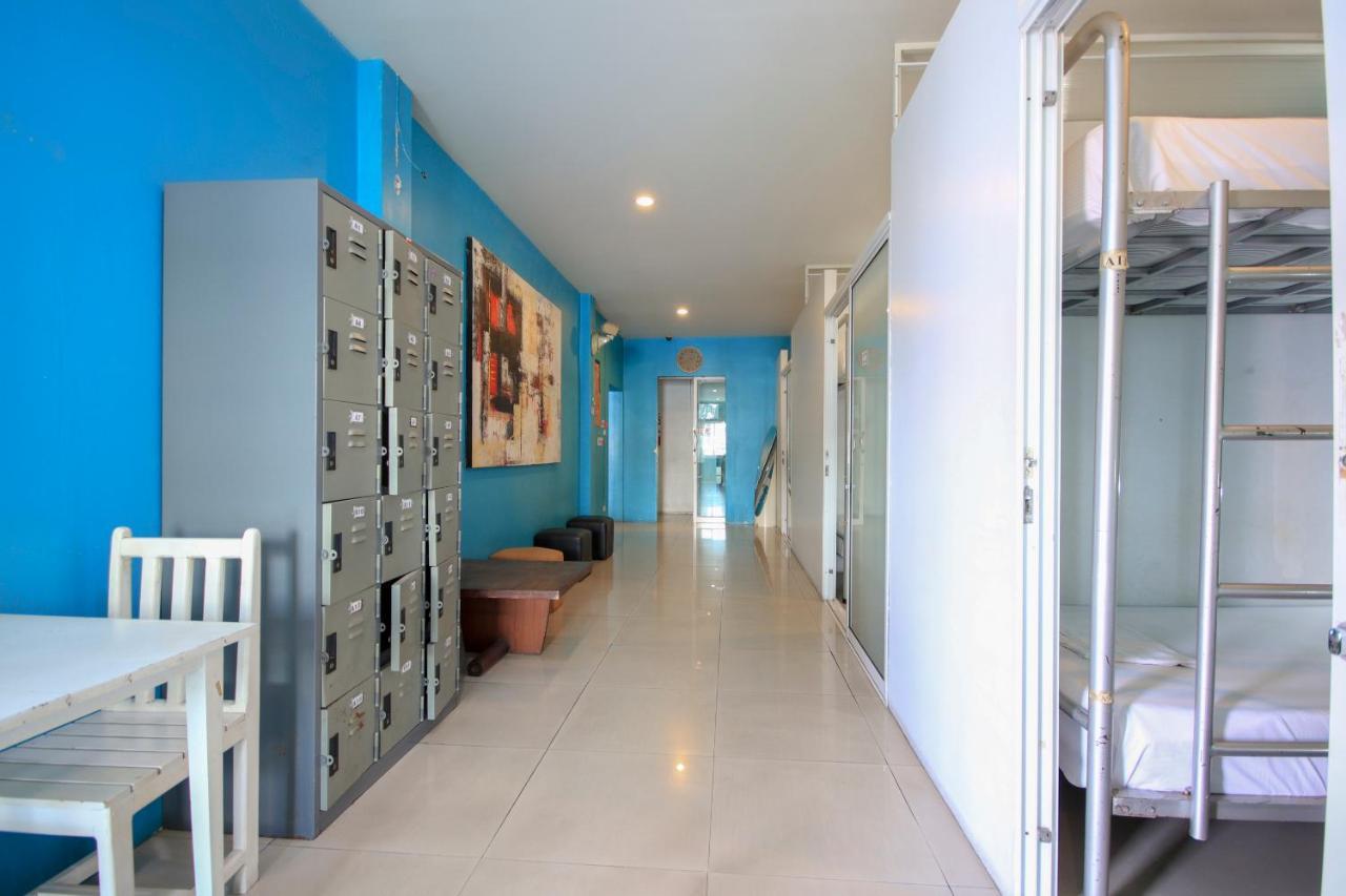 Oyo 1054 Phuket Backpacker Hostel Exterior foto