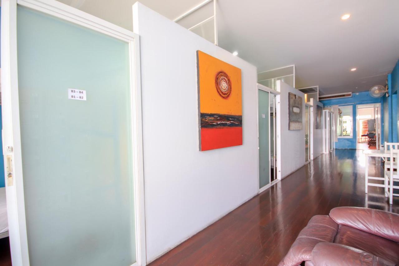 Oyo 1054 Phuket Backpacker Hostel Exterior foto