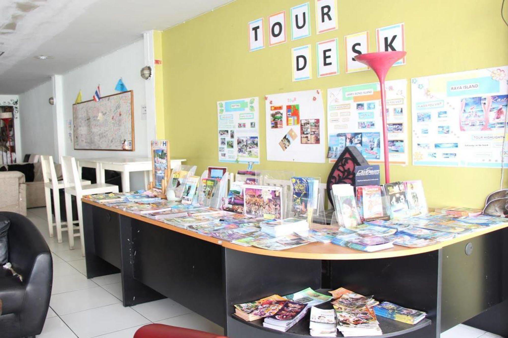 Oyo 1054 Phuket Backpacker Hostel Exterior foto